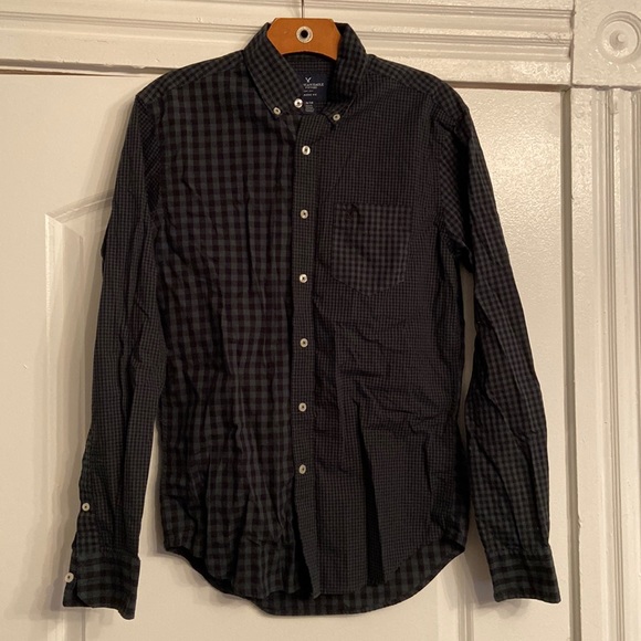 American Eagle Checkered Long Sleeve Button Down - Picture 1 of 4
